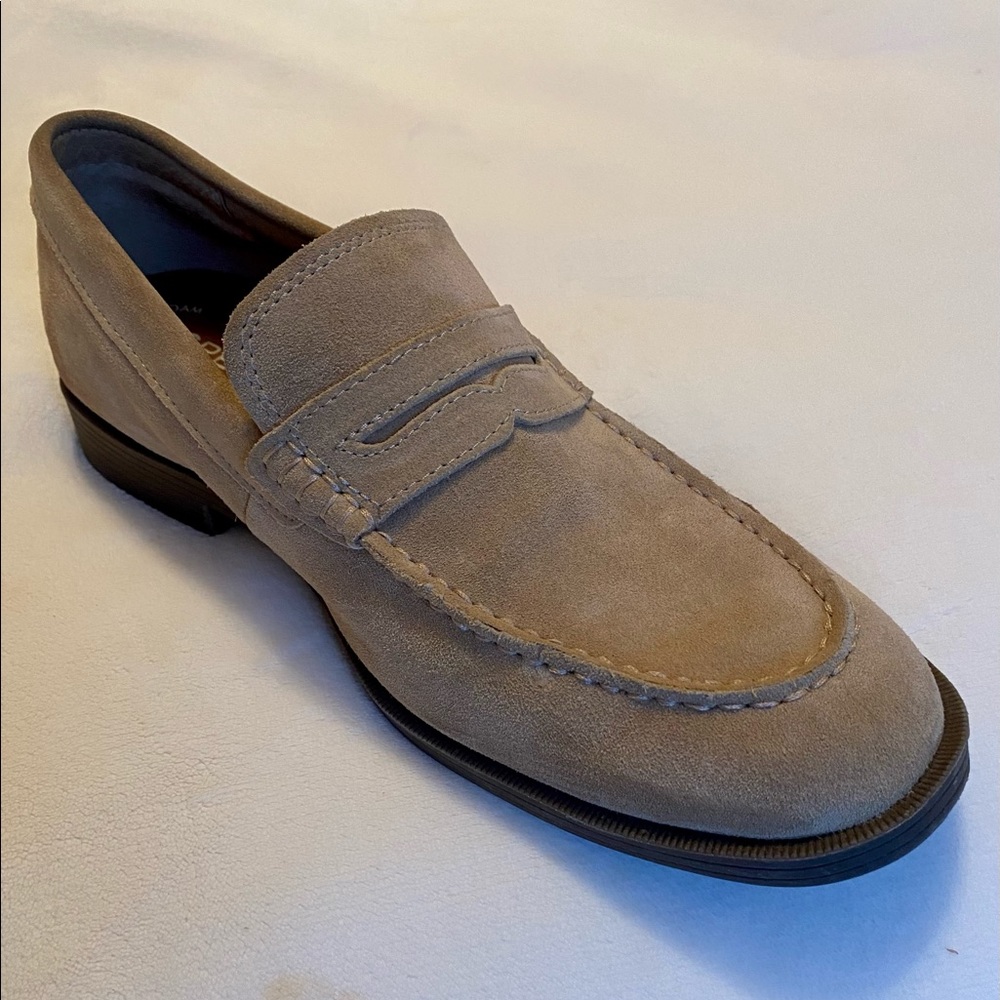 Men’s Sperry Seaport Tan Suede Loafers. Size 9.5 (M)